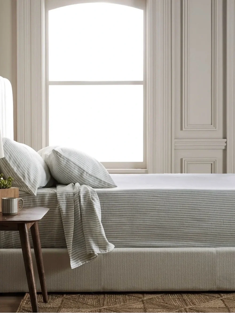 NWOT Quince European Linen 4 Piece Stripe Sheet Set, Full (Mist/White)